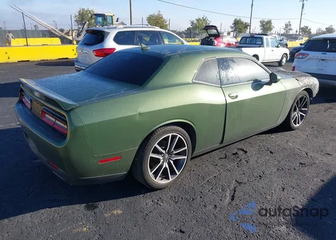2021 Dodge Challenger R/T z USA, uszkodzony, nr VIN 2C3CDZBT4MH604881